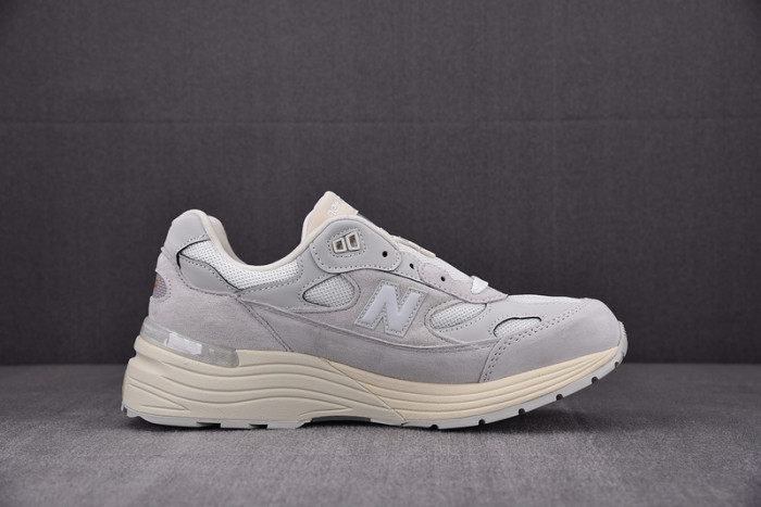 NEW BALANCE 992 NB000017