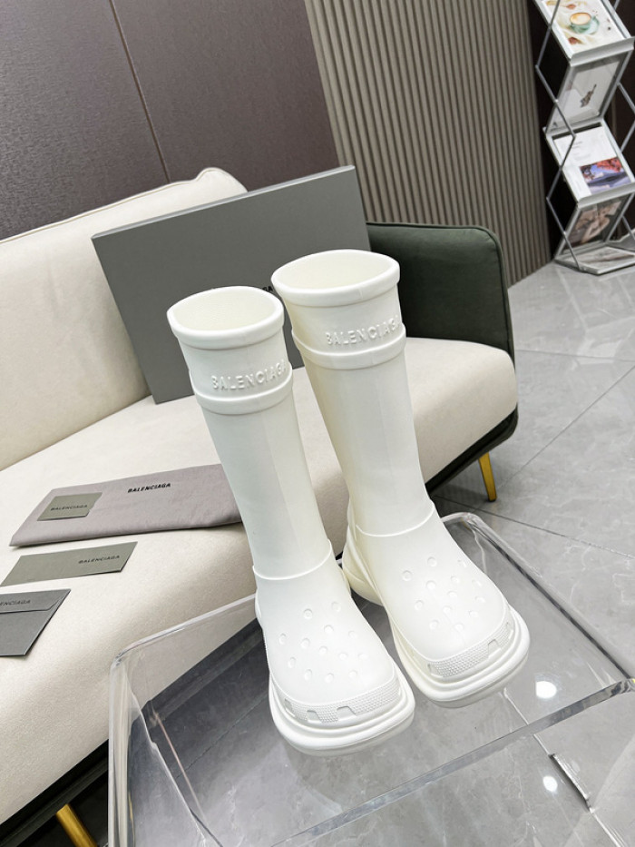 BALENCIAG* CROCS BOOT 5000095