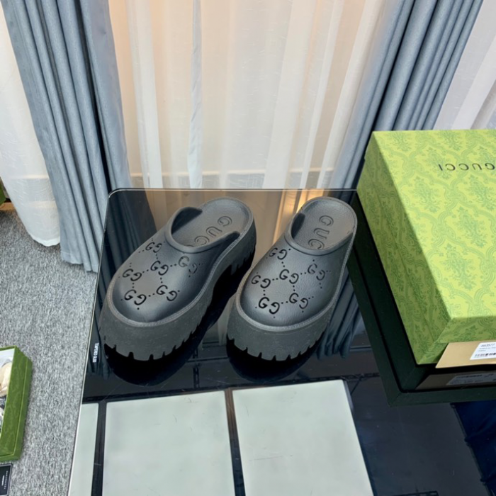 Gucc* Sandal95