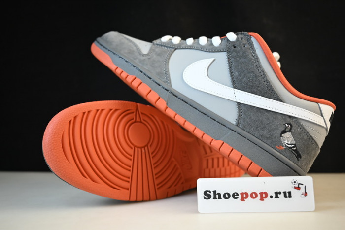 NIKE DUNK SB LOW “STAPLE NYC PIGEON” 304292-011