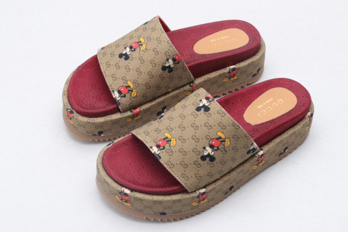 Gucc* Sandal70