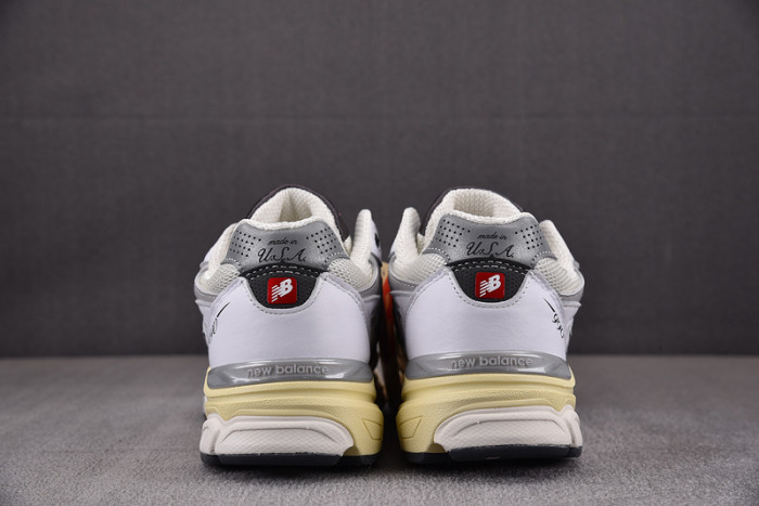 NEW BALANCE NB990 NB000032