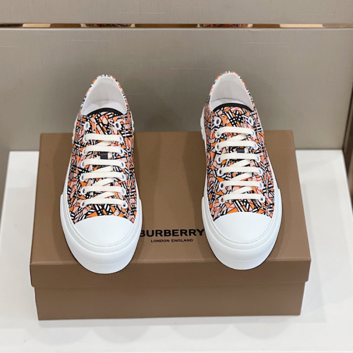 Burber*y sneakers B000012