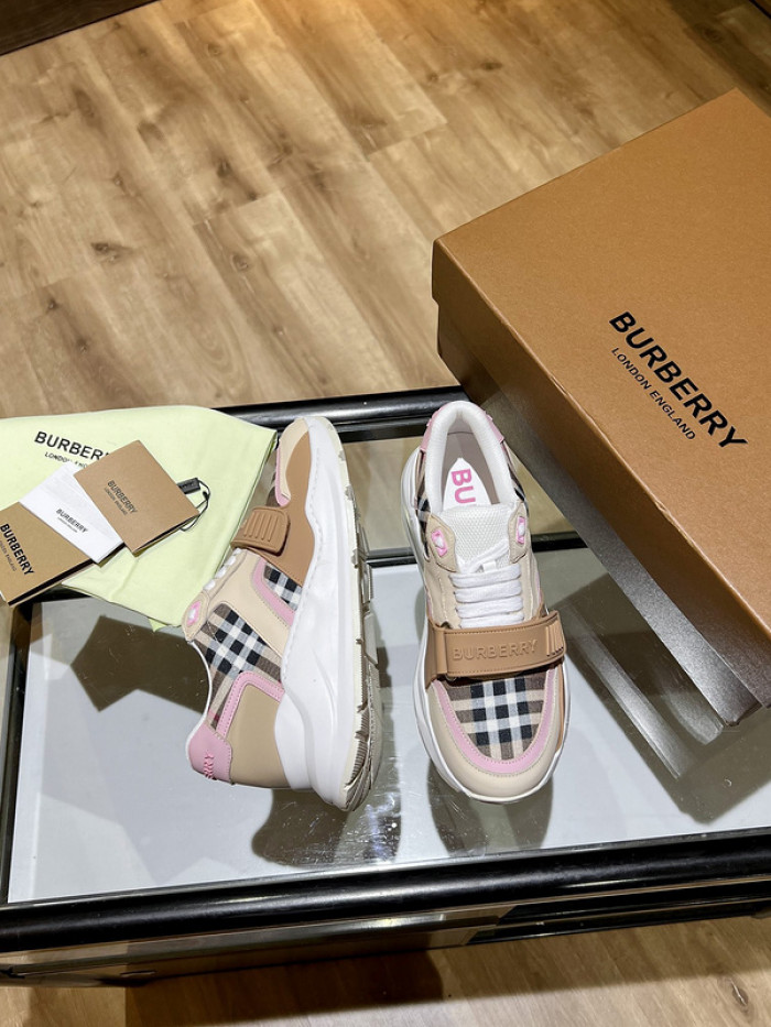 Burber*y sneakers B000010