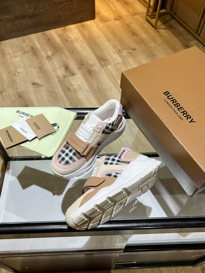 Burber*y sneakers B000010
