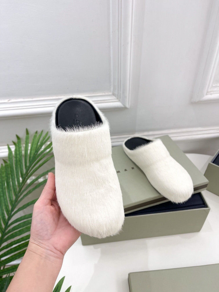 Marni Fussbett Sabot 1