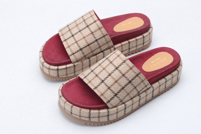 Gucc* Sandal80